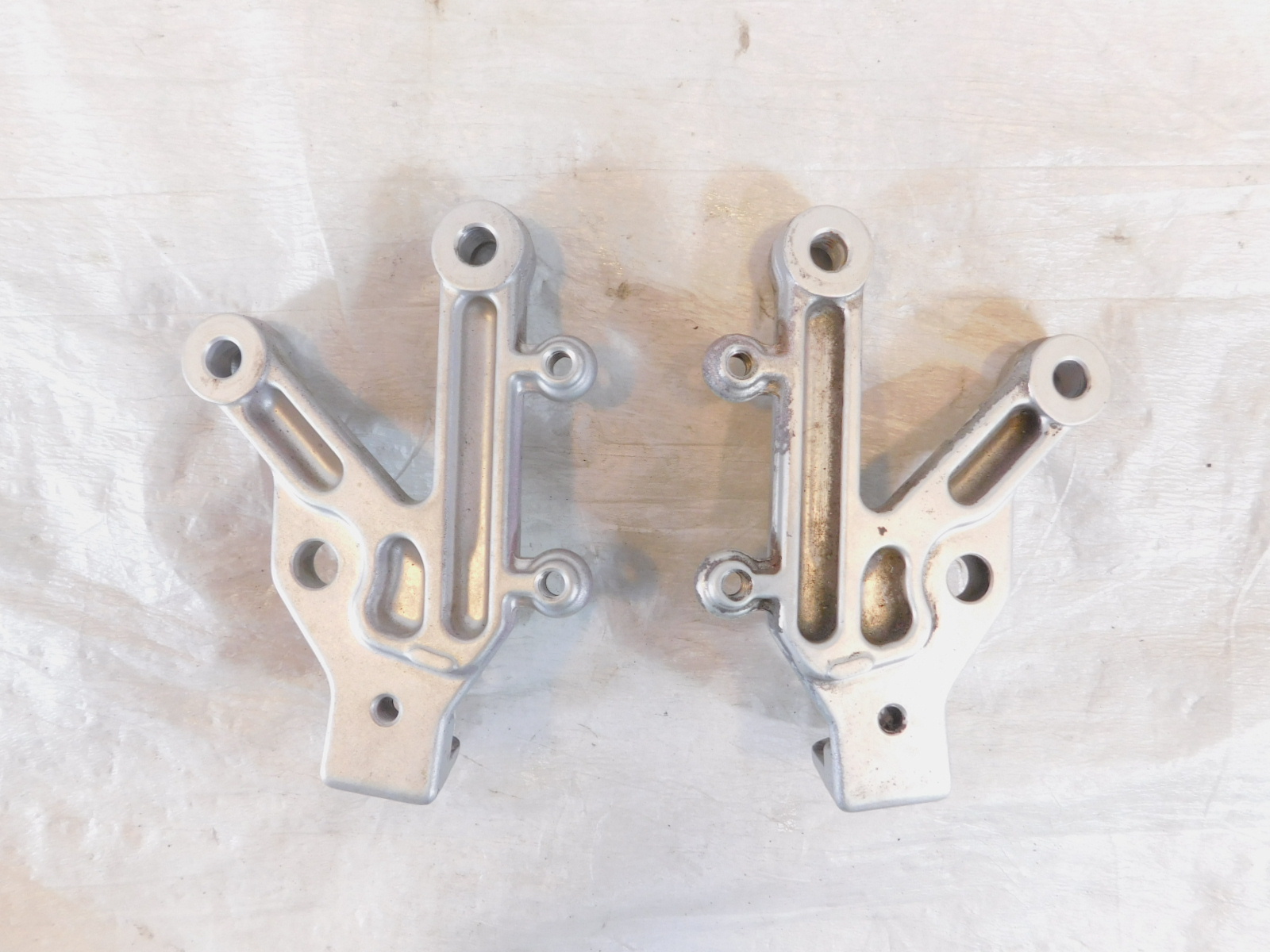 Aprilia RSV1000R RSVR & RSV 1000 Tuono Front Left/Right Footrest