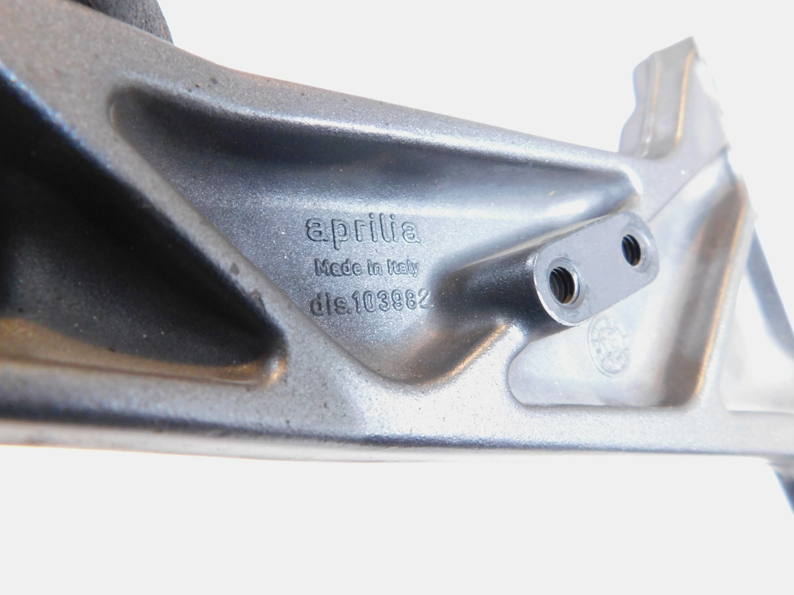 専用　セットのキャスト 2002-2003 Aprilia SL1000 Falco Grey Left/Right Footrest Foot Peg