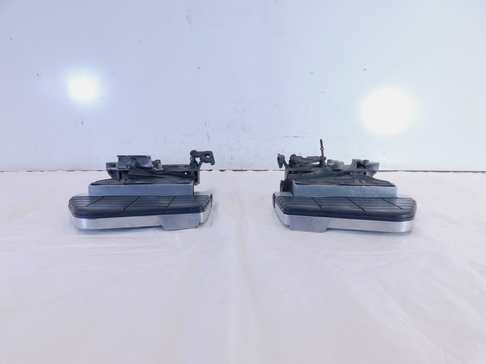 Honda Goldwing GL1500 Rear Left Right Passenger Footboard