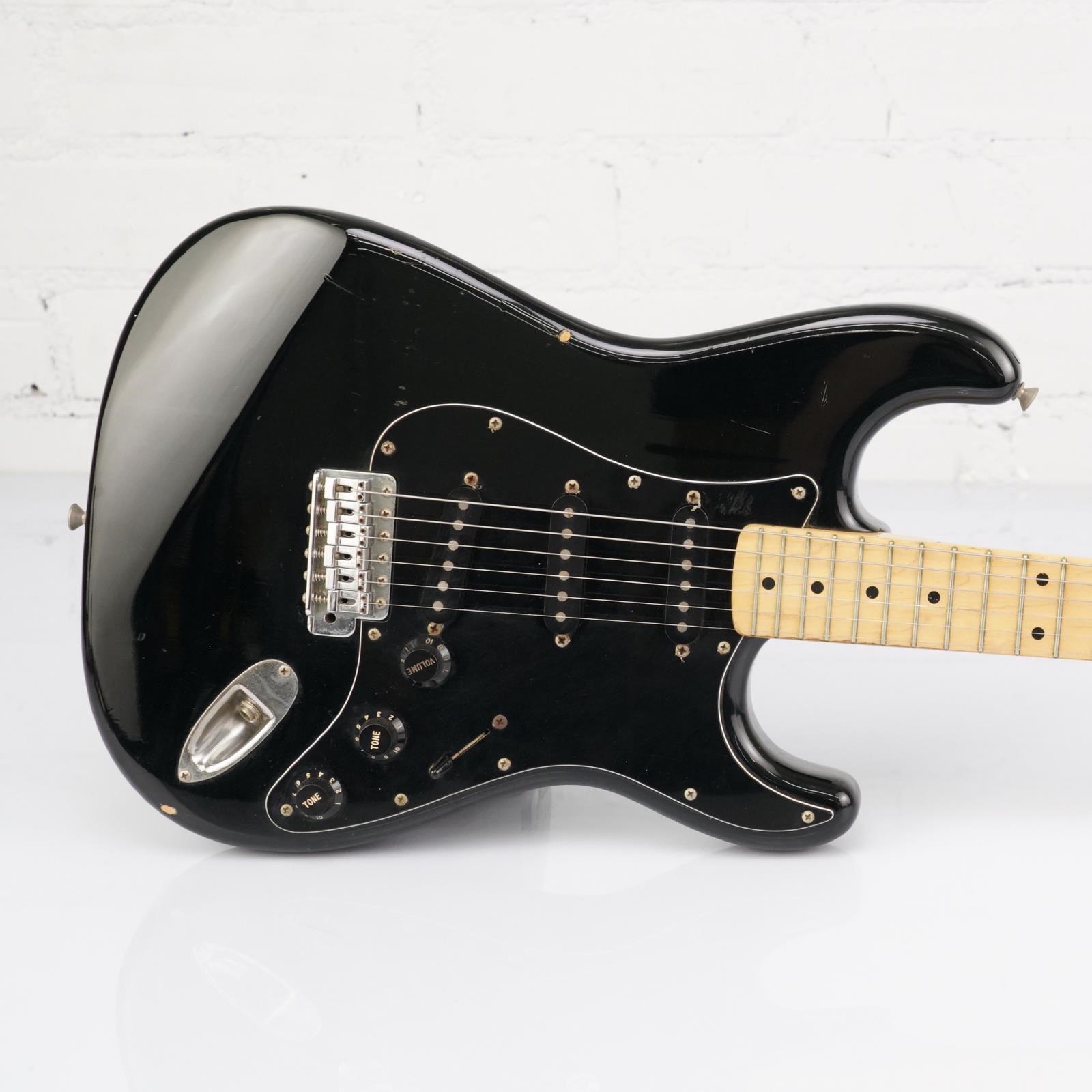 Squier by Fender Stratocaster　エレキ　fm259 Squier by Fender Stratocasterエレキfm259