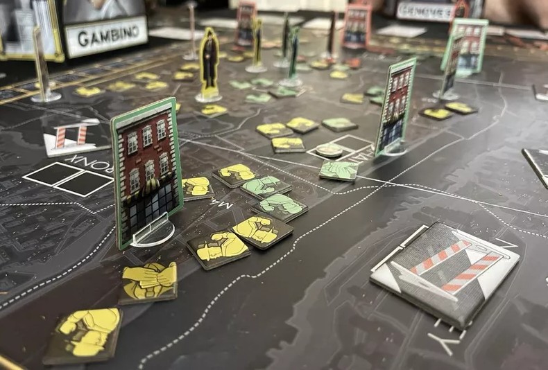 Vesuvius Media Omerta The Five Families Deluxe Kickstarter Edition - SEALED - Bild 7 von 8