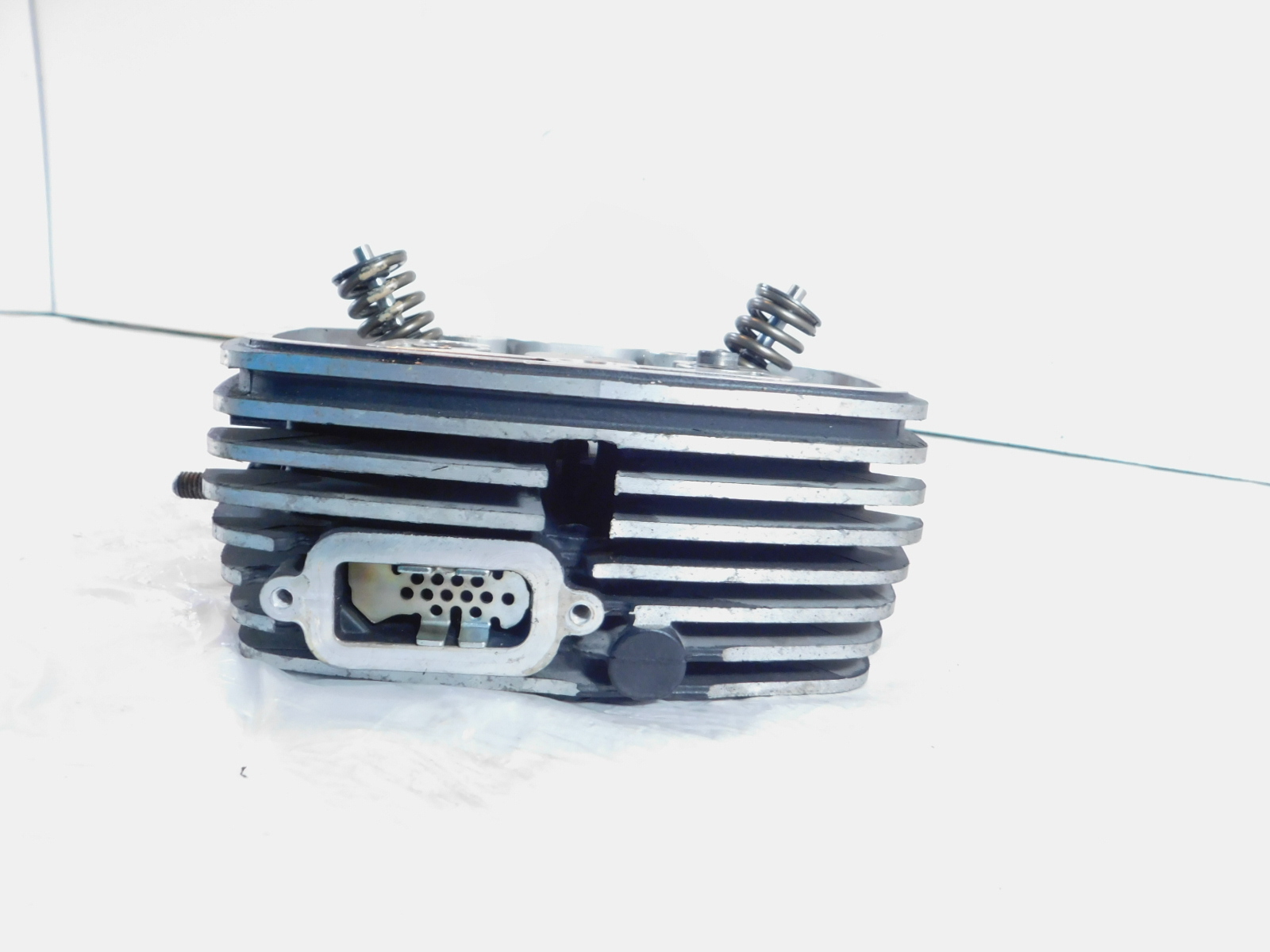 Moto Guzzi Special 750 V7 III & V9 850 Right Engine Motor Cylinder