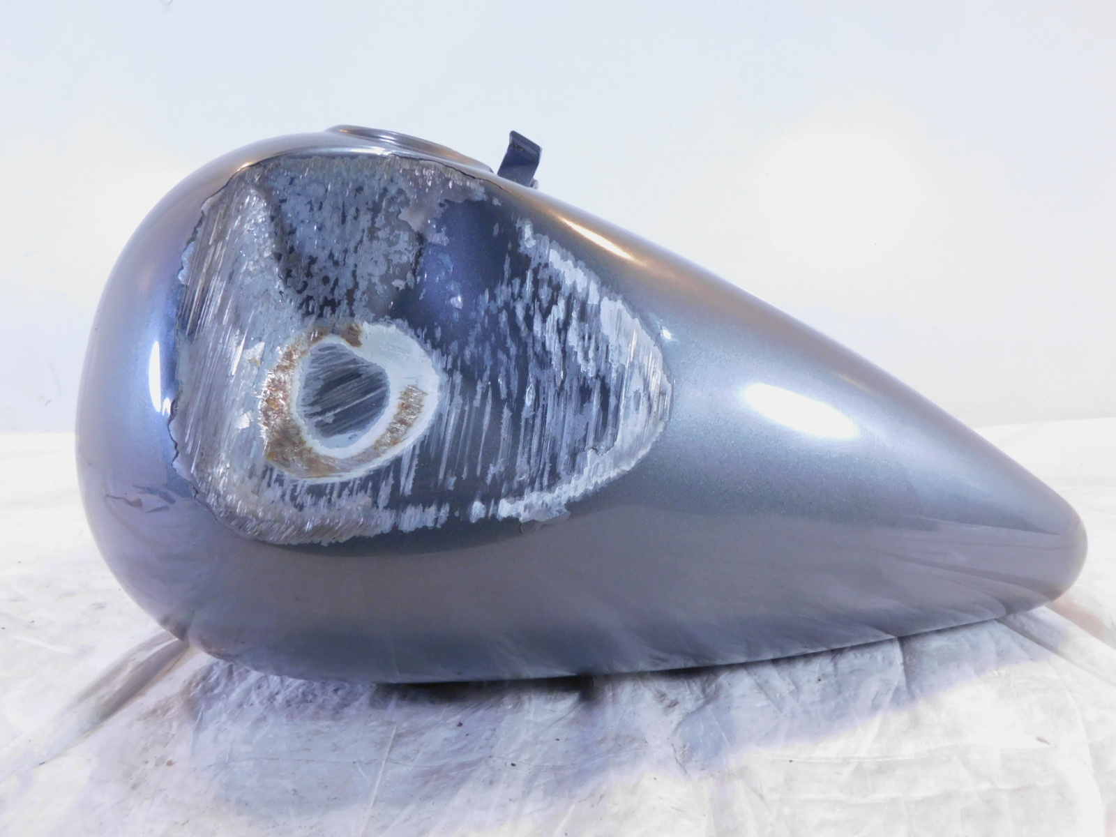 1996-2003 Harley-Davidson FXDL Dyna Low Rider Fuel Gas Petrol Tank