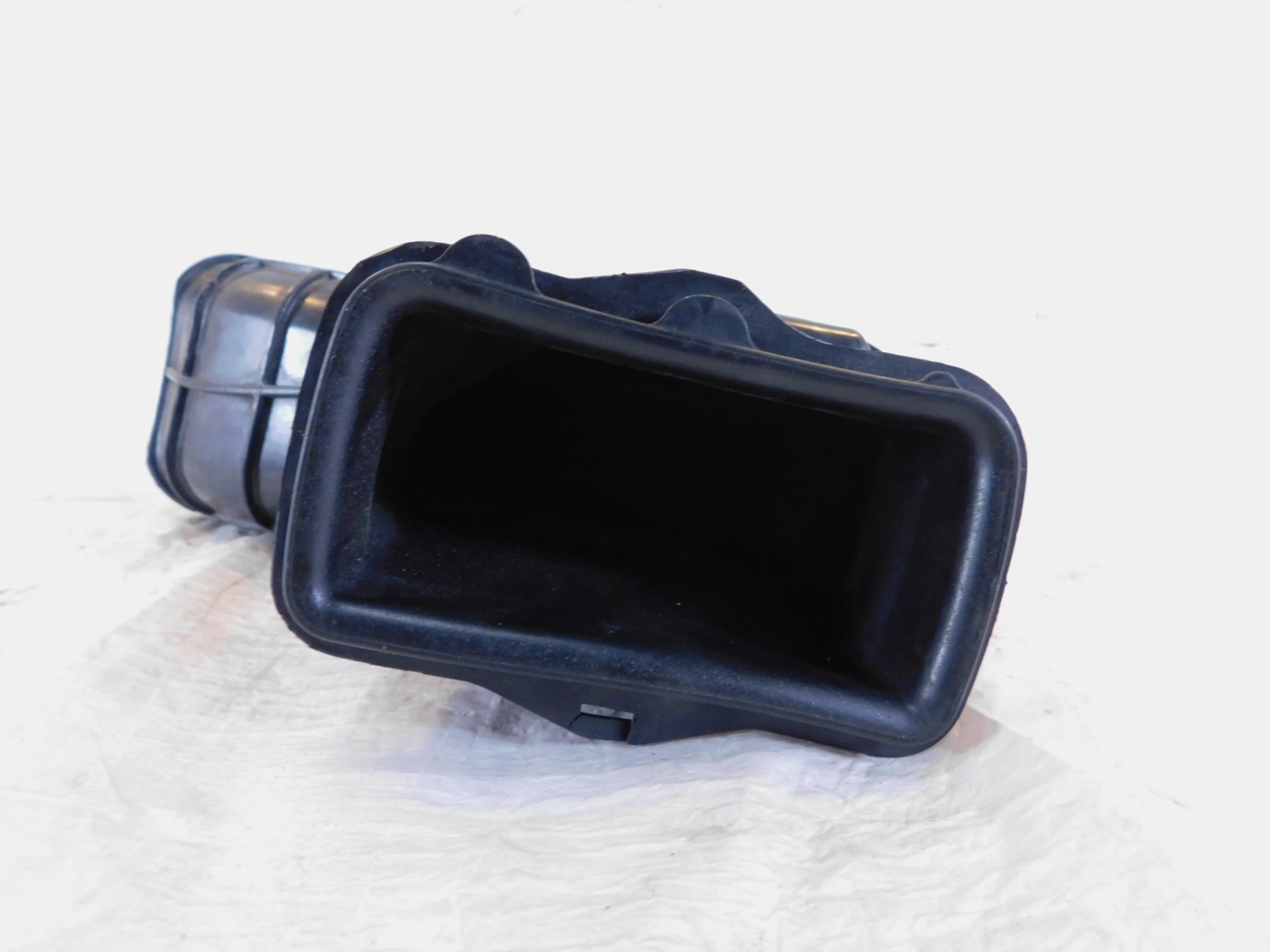 2004-2005 Kawasaki Ninja ZX-10R ZX10R Left Air Intake Filter Tube