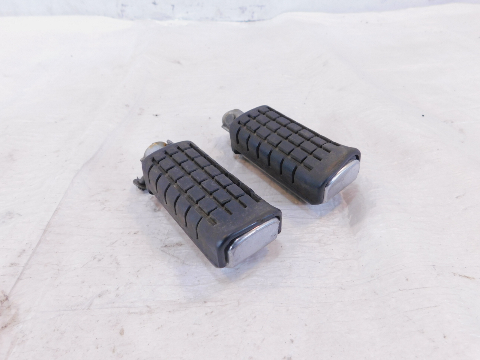 1983-1985 Honda CB650SC Nighthawk 650 Black Left/Right Rear