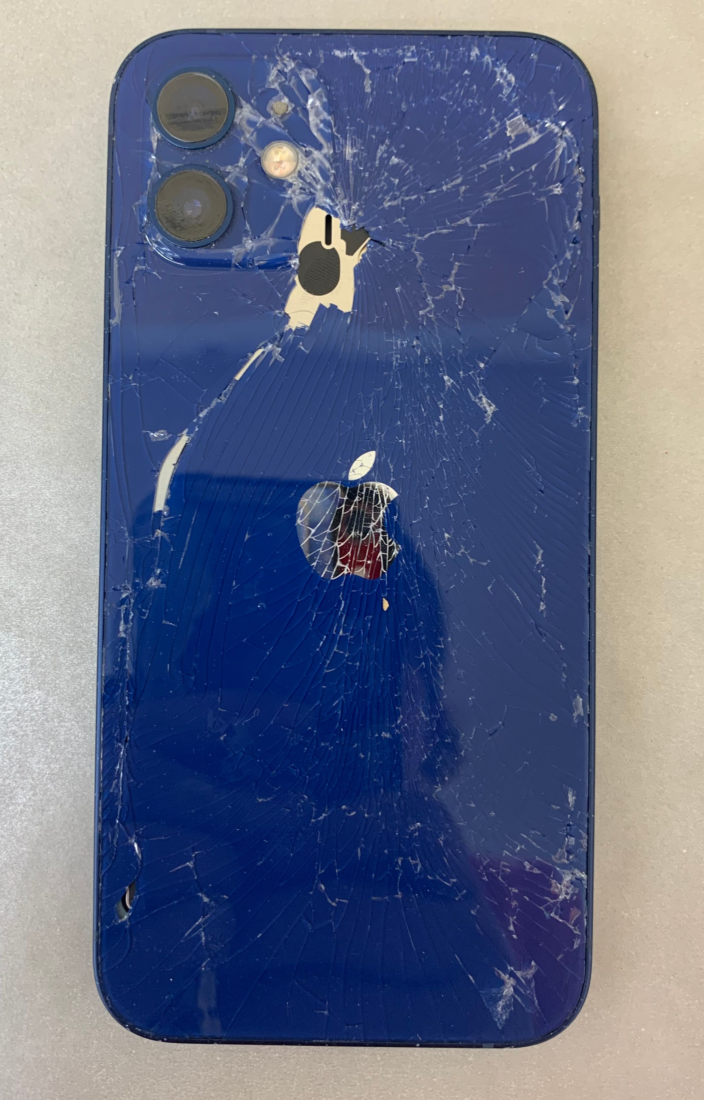 Apple iPhone 12 6.1
