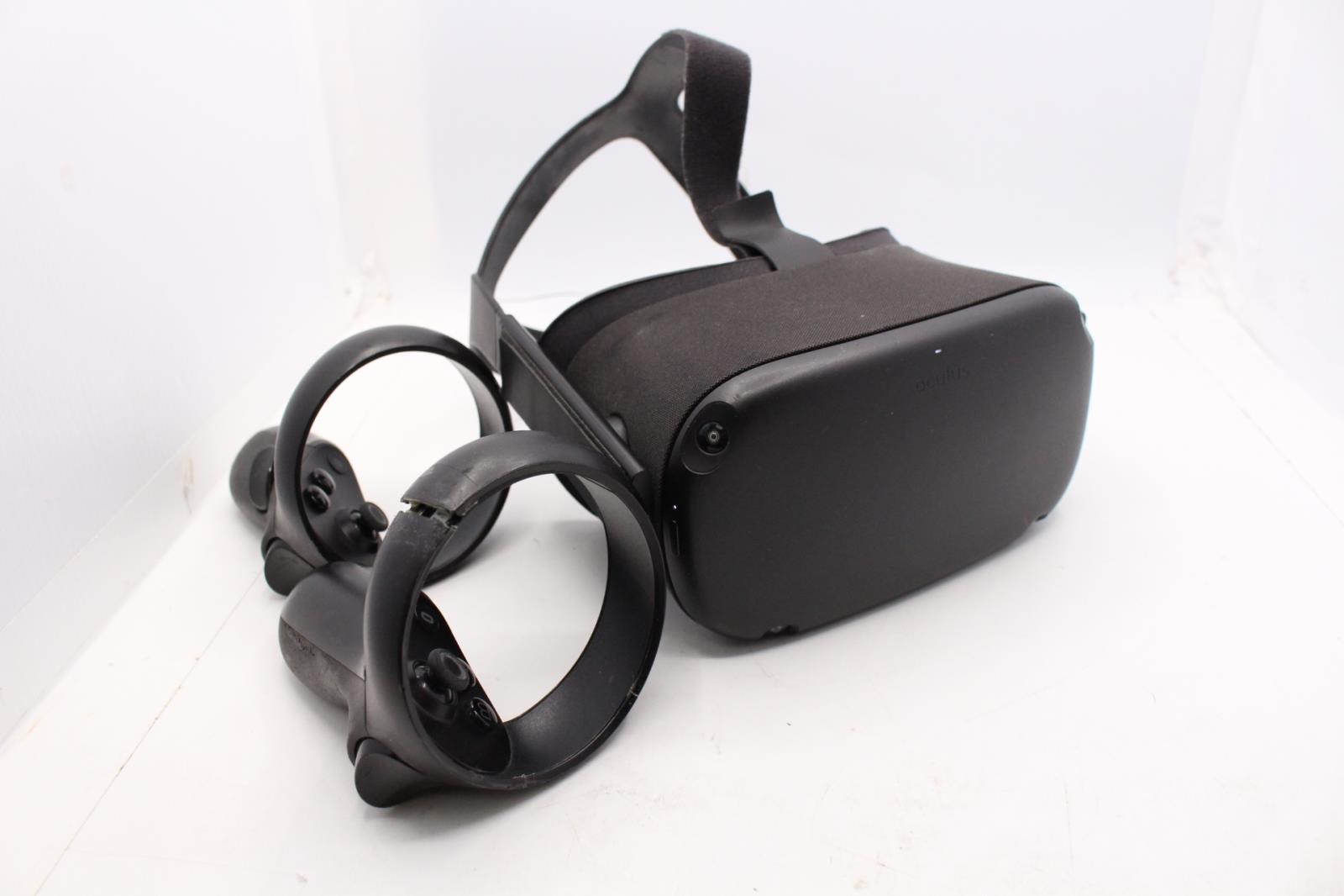 Oculus Quest 64GB VR Headset with Controllers - One Broken