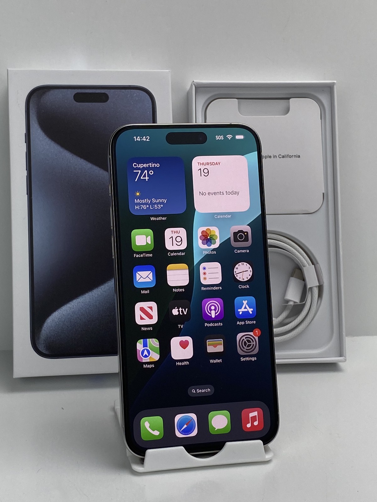 Apple iPhone 15 Pro Max 512GB，バッテリーは98％ Apple iPhone 15 Pro Max 512GB，バッテリーは98