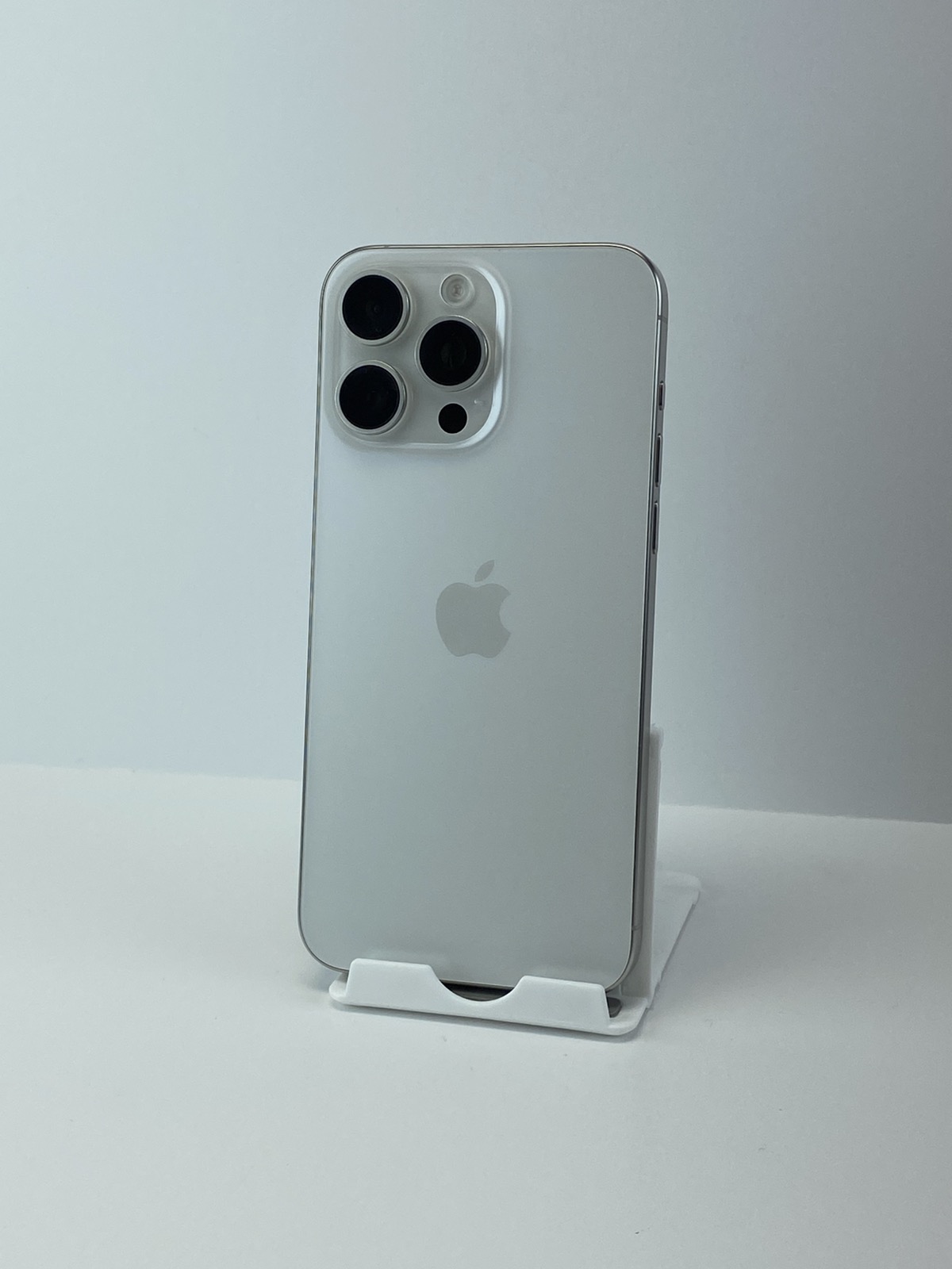 iPhone 15 Pro Max ホワイト バッテリー96% 256GB Amazon.com: Apple iPhone 15 Pro Max, 256GB, White Titanium