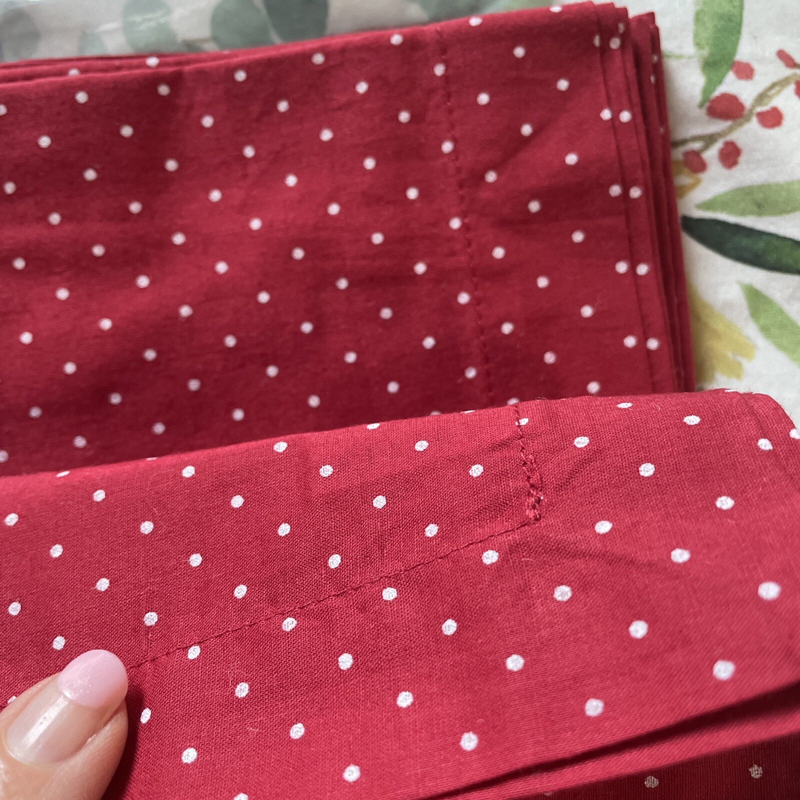 Pottery barn holiday Valentine party napkin red Christmas easter SET 4 gift π detailed image 4